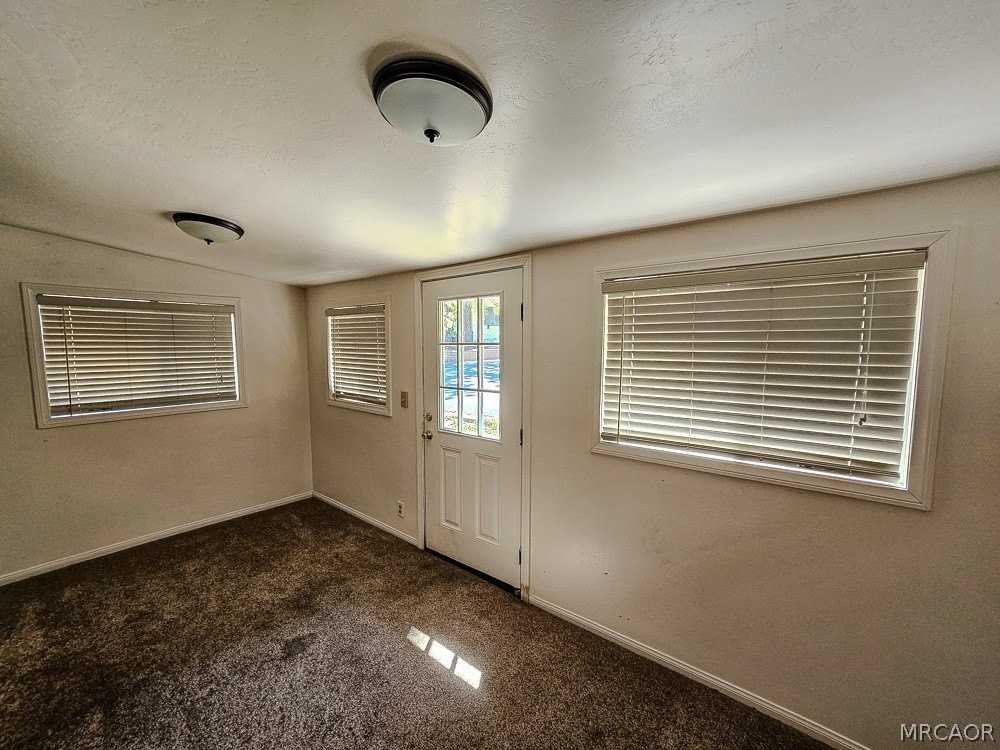 391 Montclair Dr #119 - Photo 4 of 30