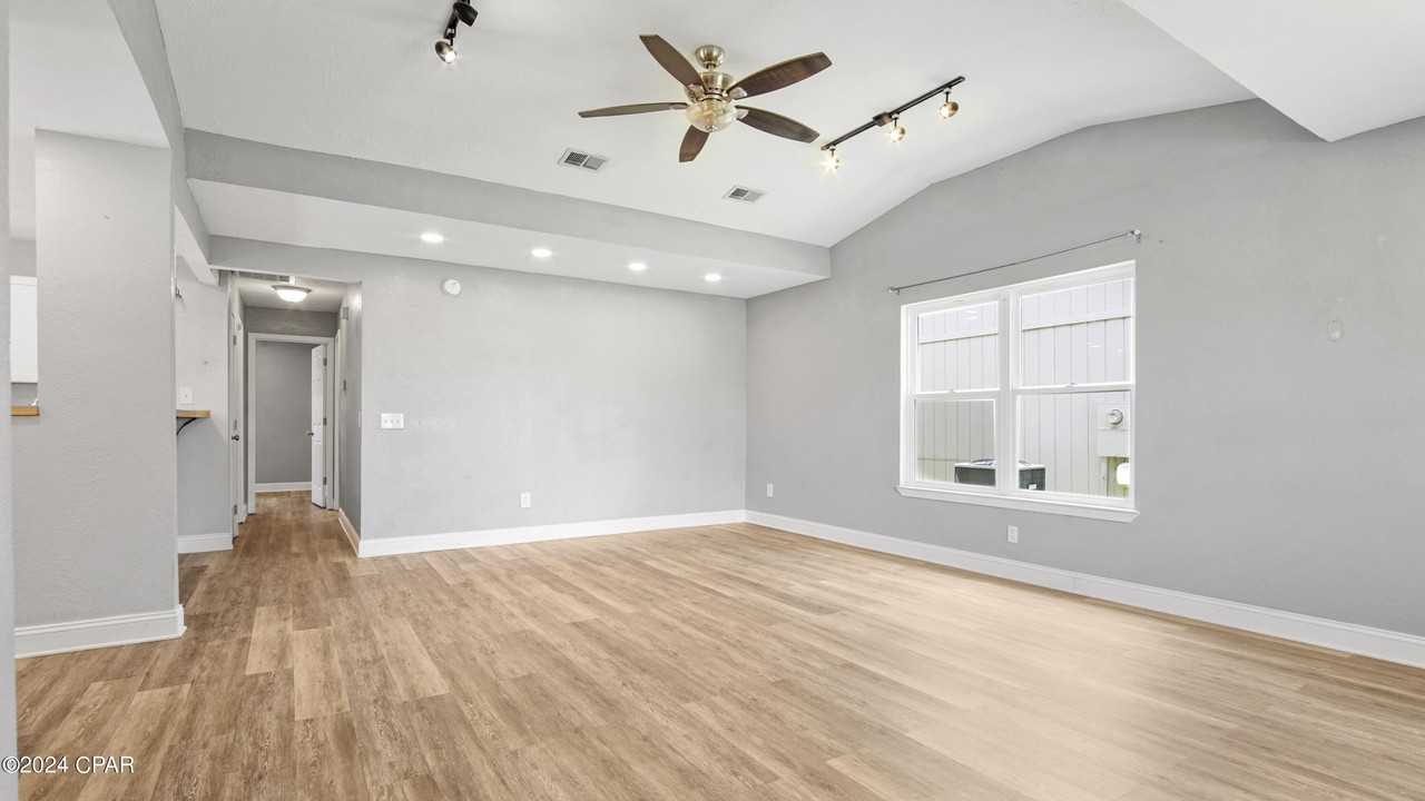 130 Kristine Blvd - Photo 6 of 29