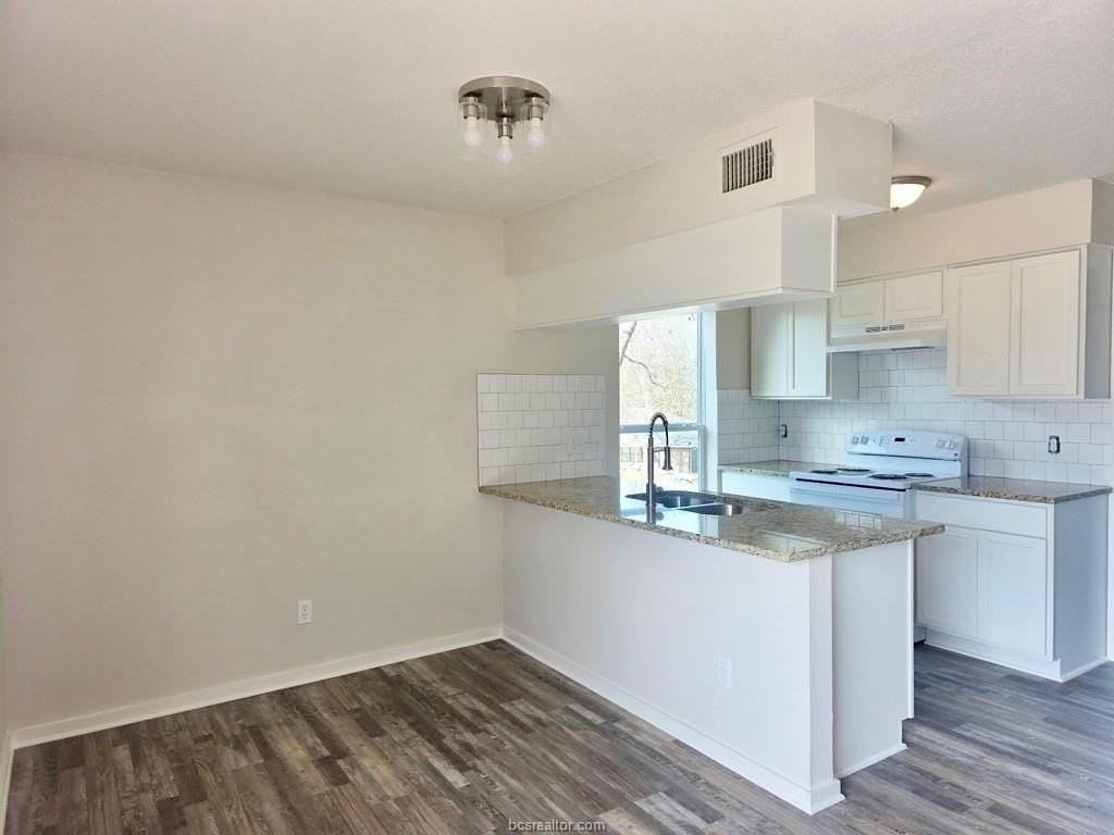 1020 Autumn Cir #C - Photo 3 of 11