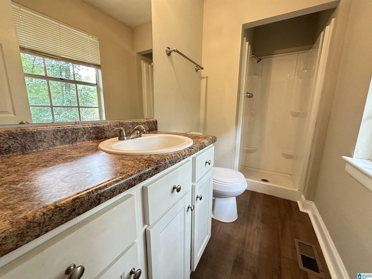 1608 Azalea Dr - Photo 7 of 11