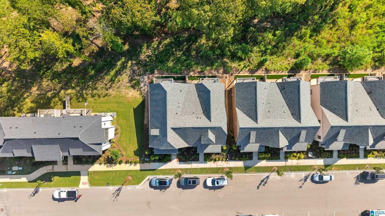 4764 Silas Ave - Photo 4 of 50