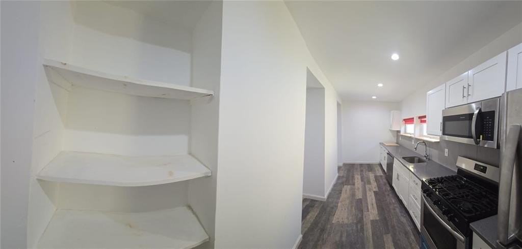 130 Van Dyke St #2 - Photo 2 of 15