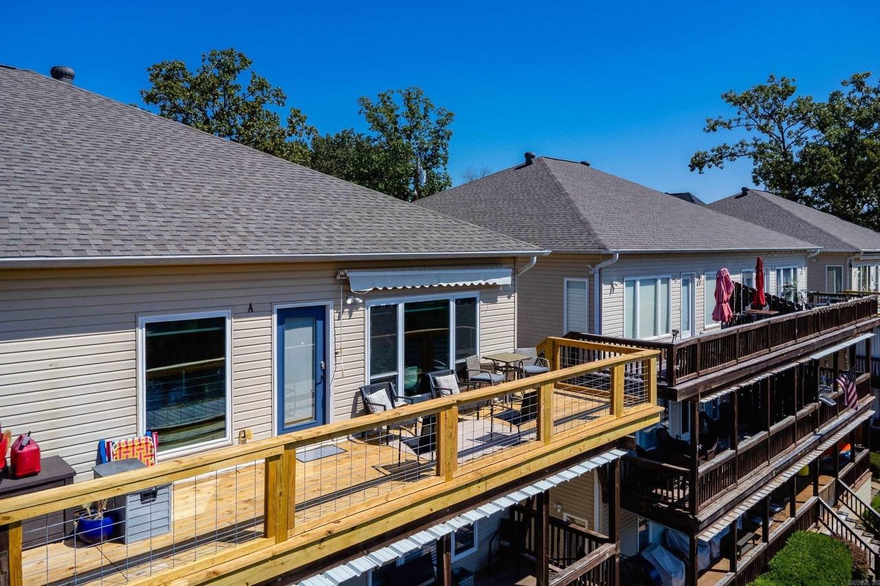 122 Chambers Pt #A - Photo 2 of 44
