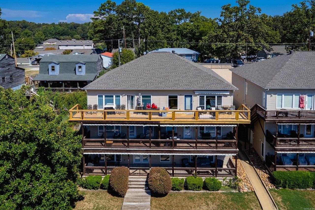 122 Chambers Pt #A - Photo 3 of 44