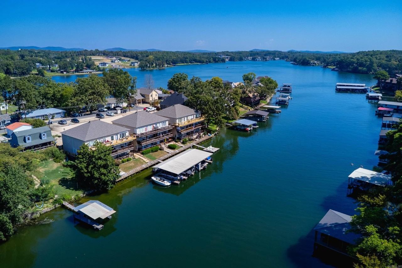 122 Chambers Pt #A - Photo 5 of 44