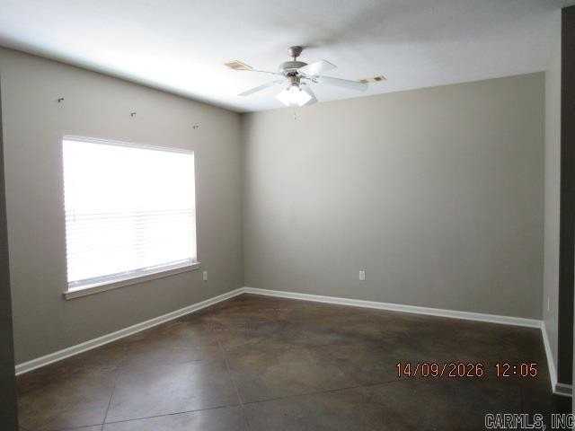 1410 Robins St - Photo 3 of 15