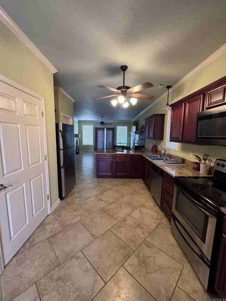 116A Kaleigh Ct #A - Photo 3 of 19