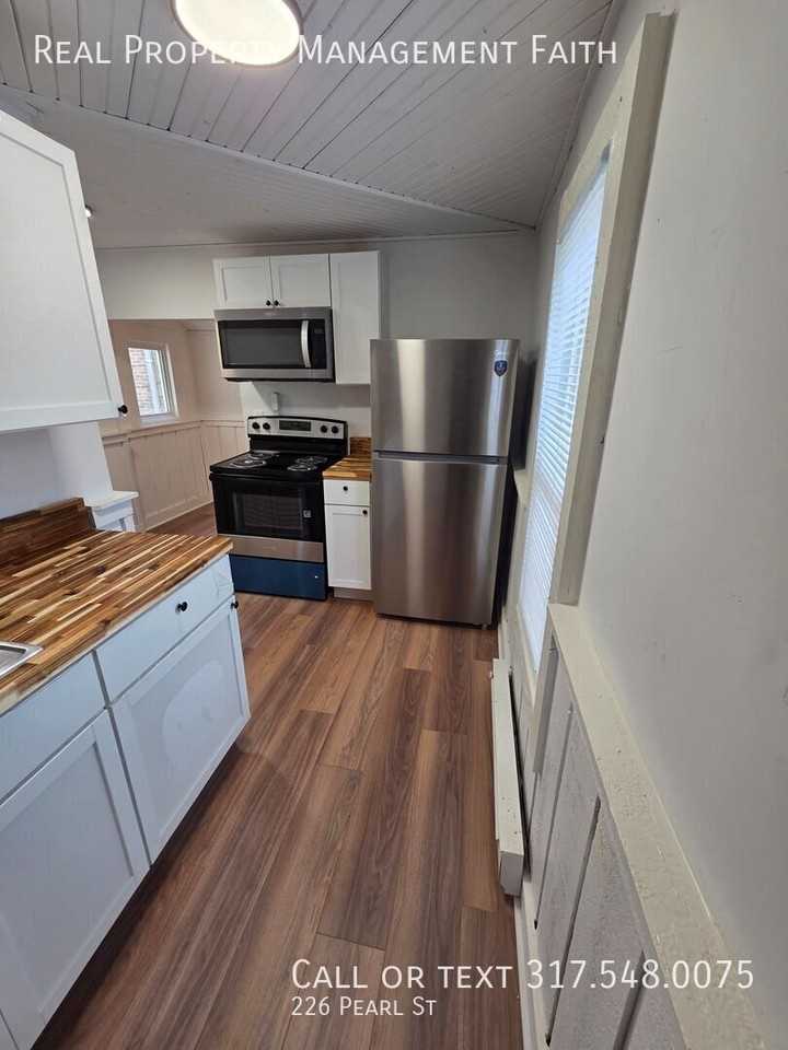 226 W Pearl St - Photo 4 of 15