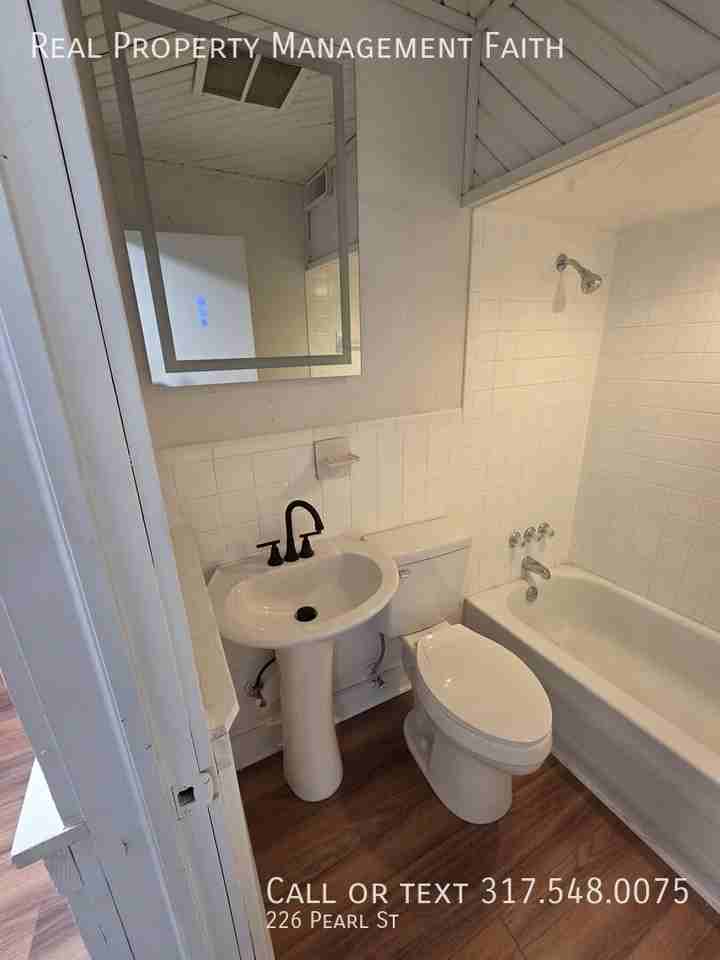 226 W Pearl St - Photo 6 of 15