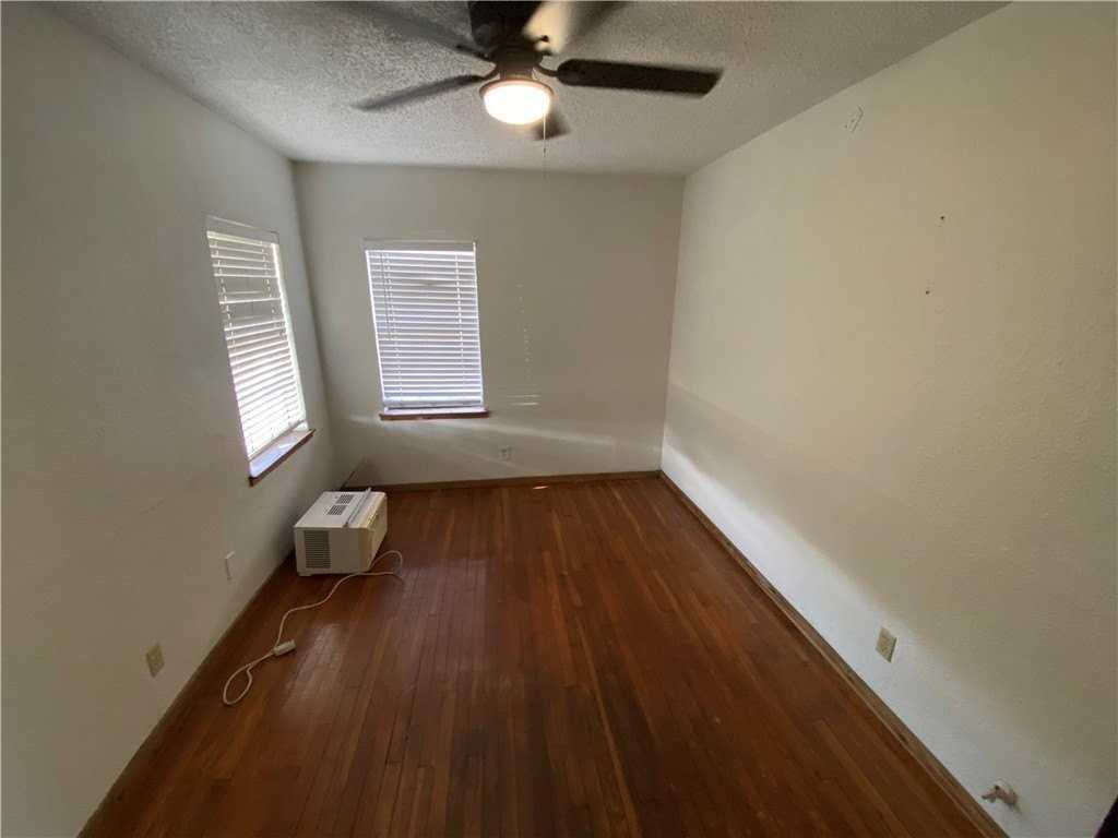 737 Westchester Dr - Photo 7 of 14