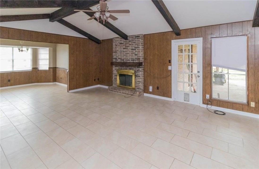 4637 Newbury Ln - Photo 7 of 11