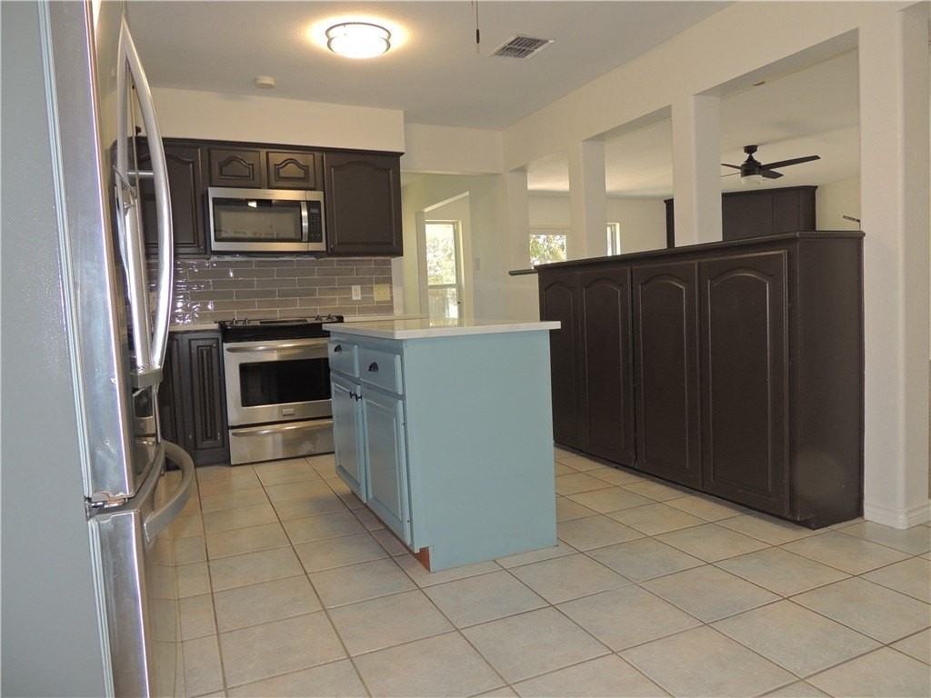 849 Cliff Dr - Photo 4 of 15