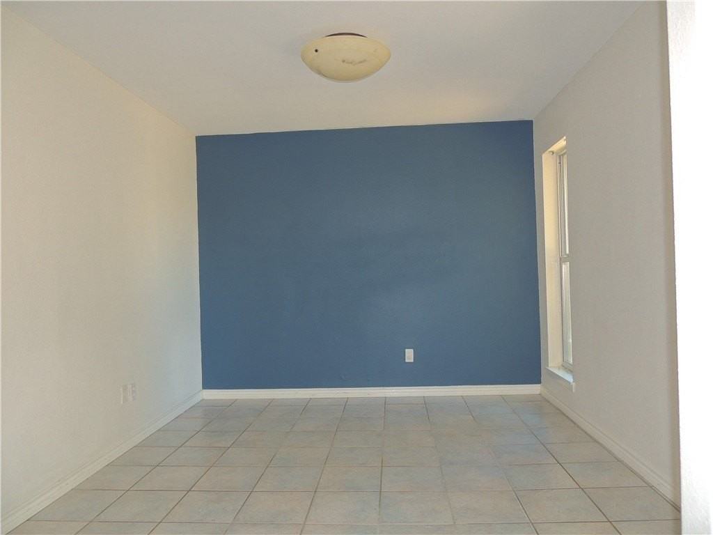 849 Cliff Dr - Photo 6 of 15