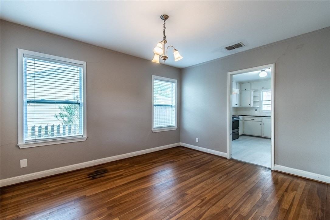 3038 Austin St - Photo 7 of 32