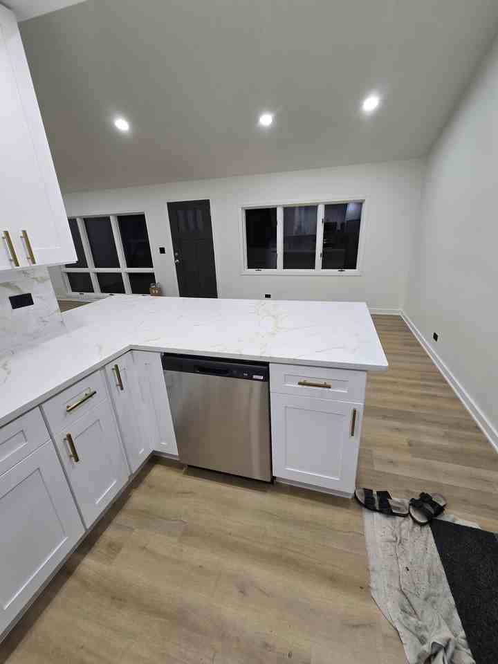 2658 Crawford Ave #NA - Photo 3 of 18