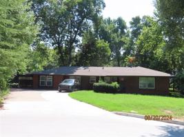 featured image of 1026 Leslie Ln #1