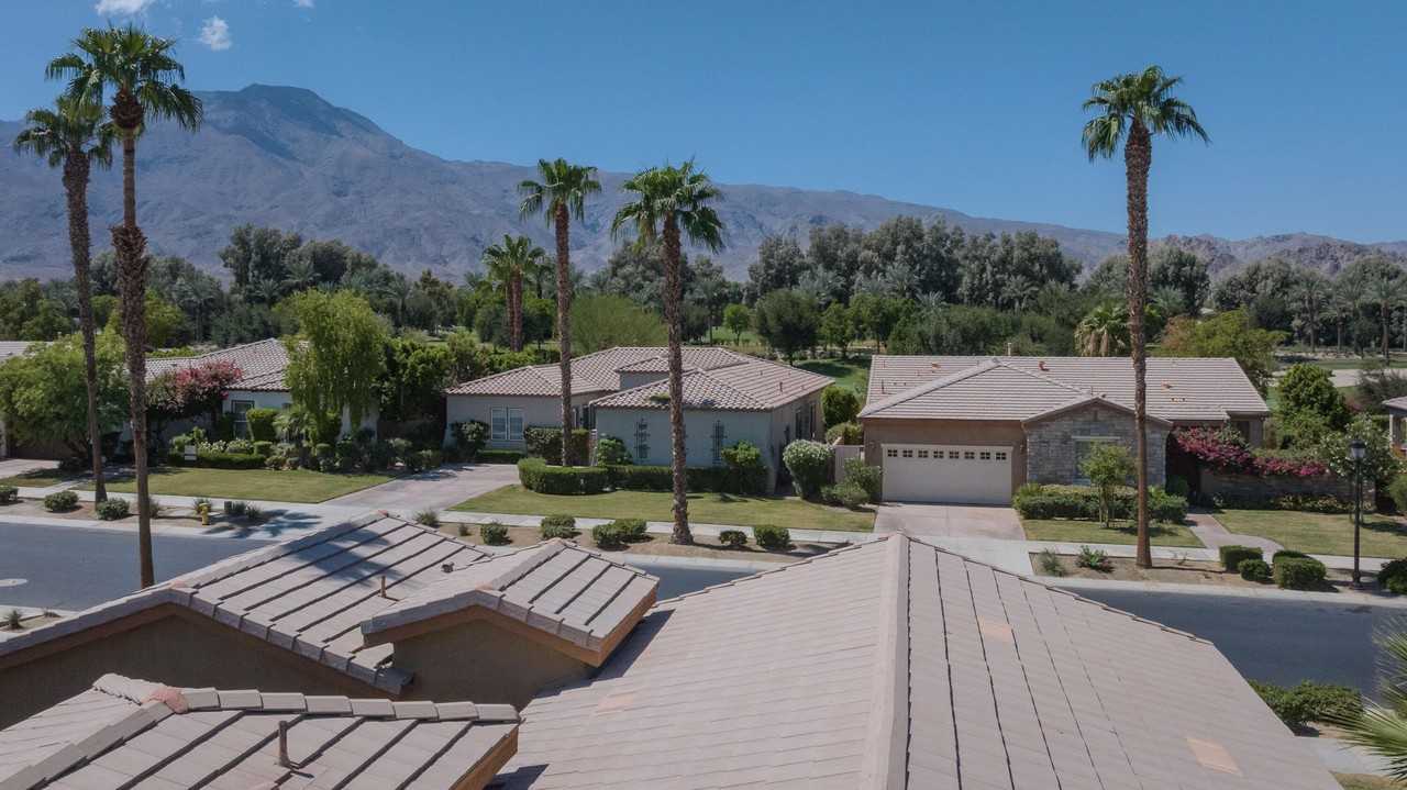 60440 Juniper Ln - Photo 2 of 50