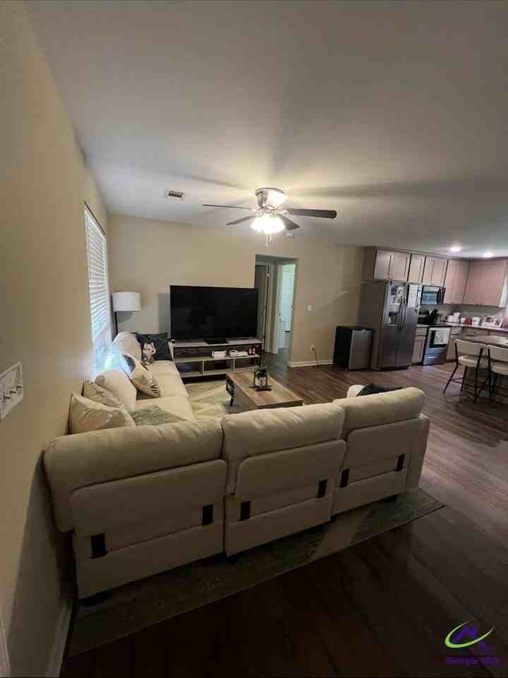 225 Addison Ln - Photo 2 of 13
