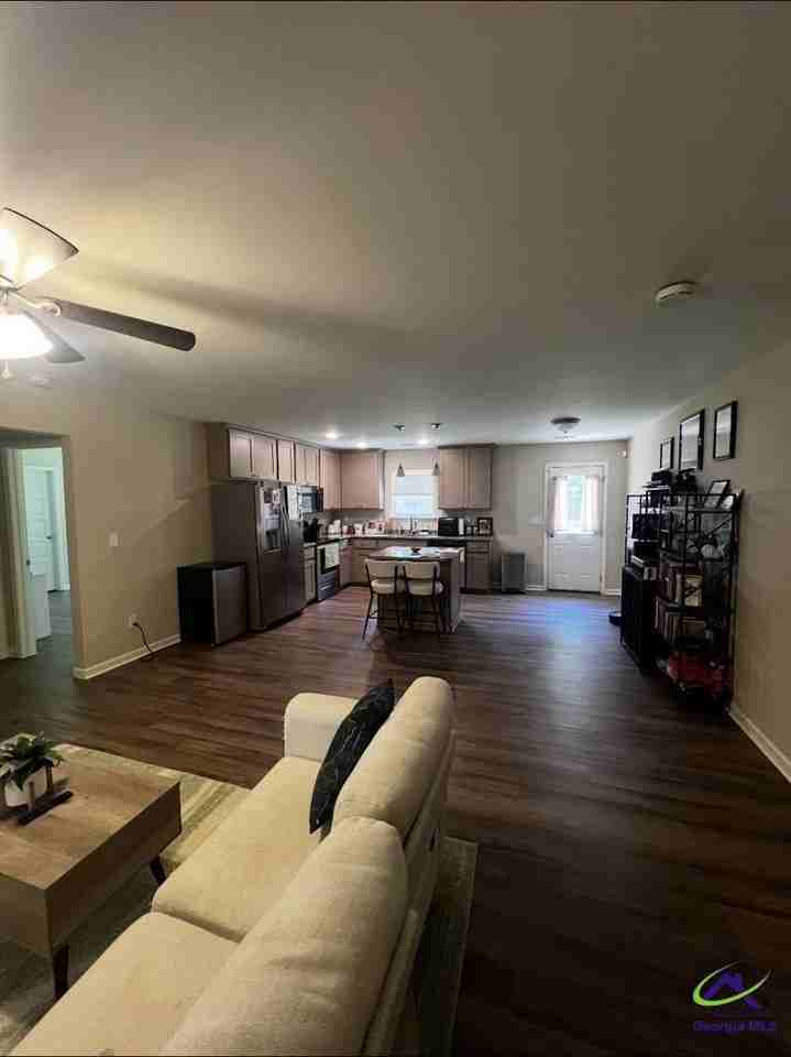 225 Addison Ln - Photo 3 of 13