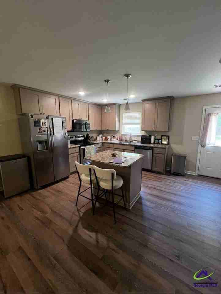 225 Addison Ln - Photo 6 of 13