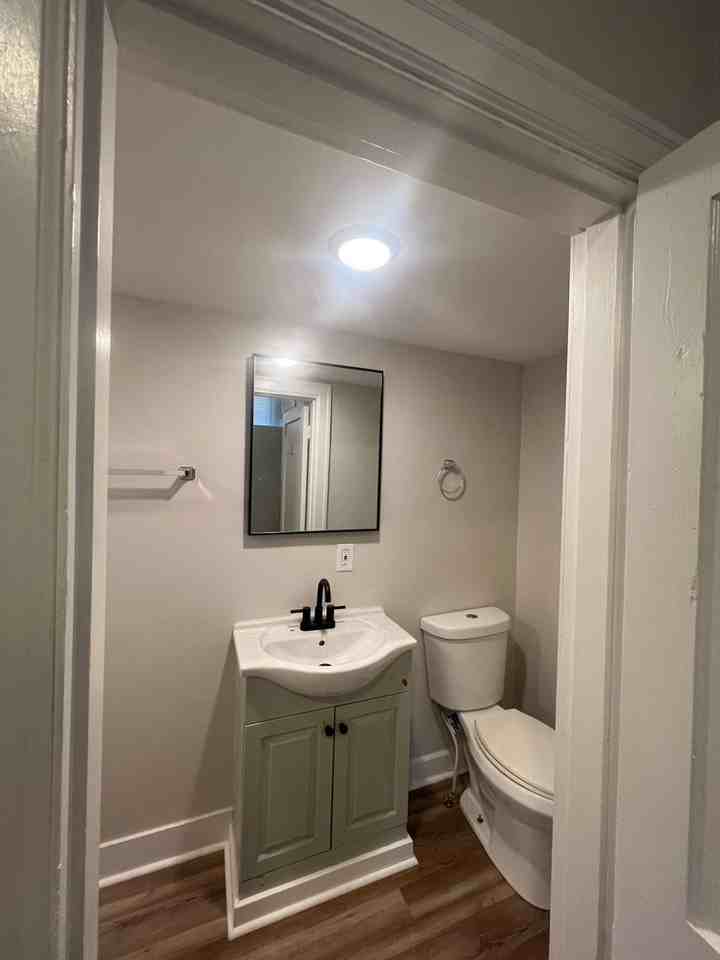 175 Walton Ave #4 - Photo 5 of 9