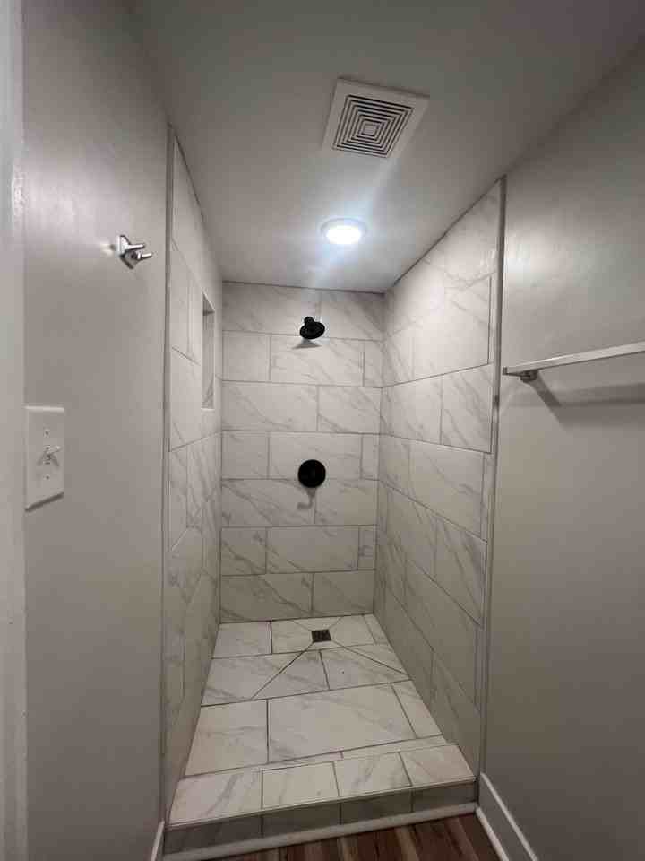 175 Walton Ave #4 - Photo 6 of 9