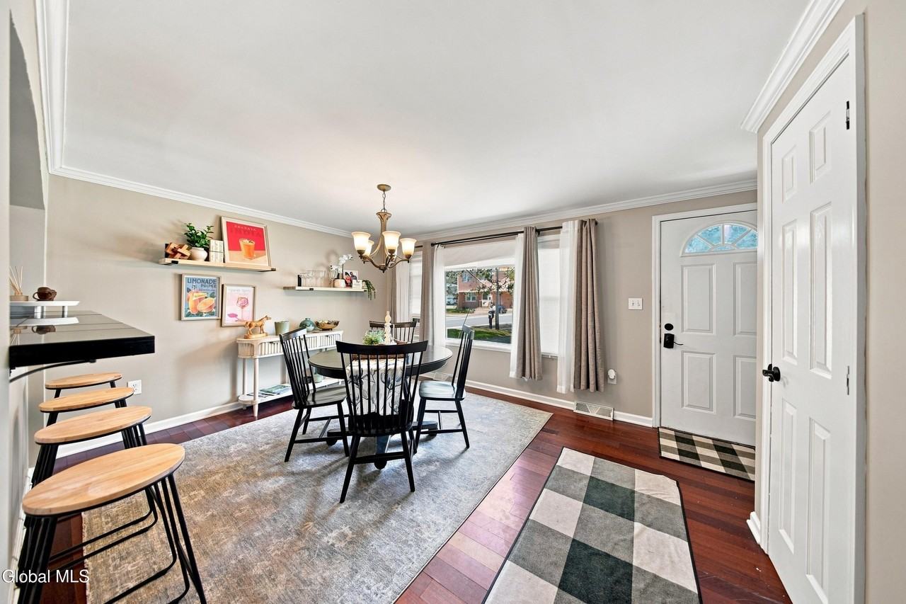 86 Jefferson St - Photo 6 of 32