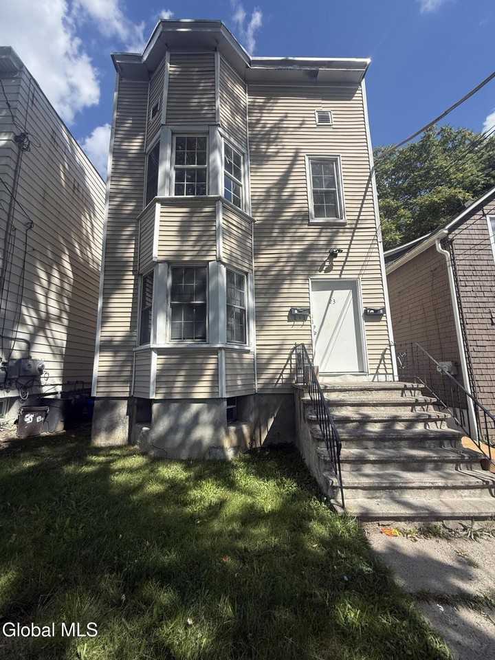 23 Bonheim St #2 - Photo 3 of 13