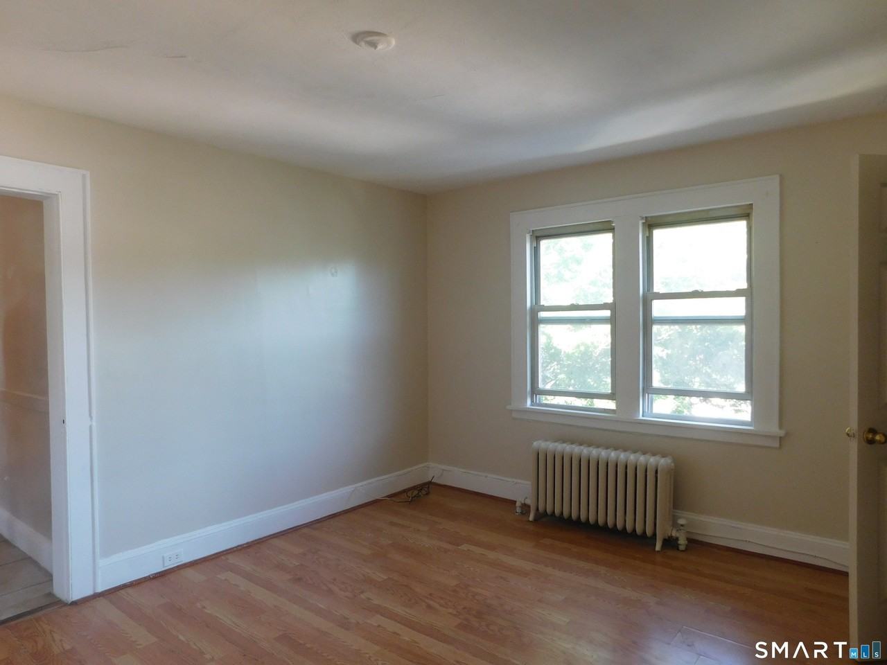 227231 Edna Ave #3 - Photo 2 of 6