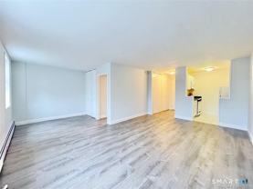 140 Grove St #5J - Photo 1 of 1