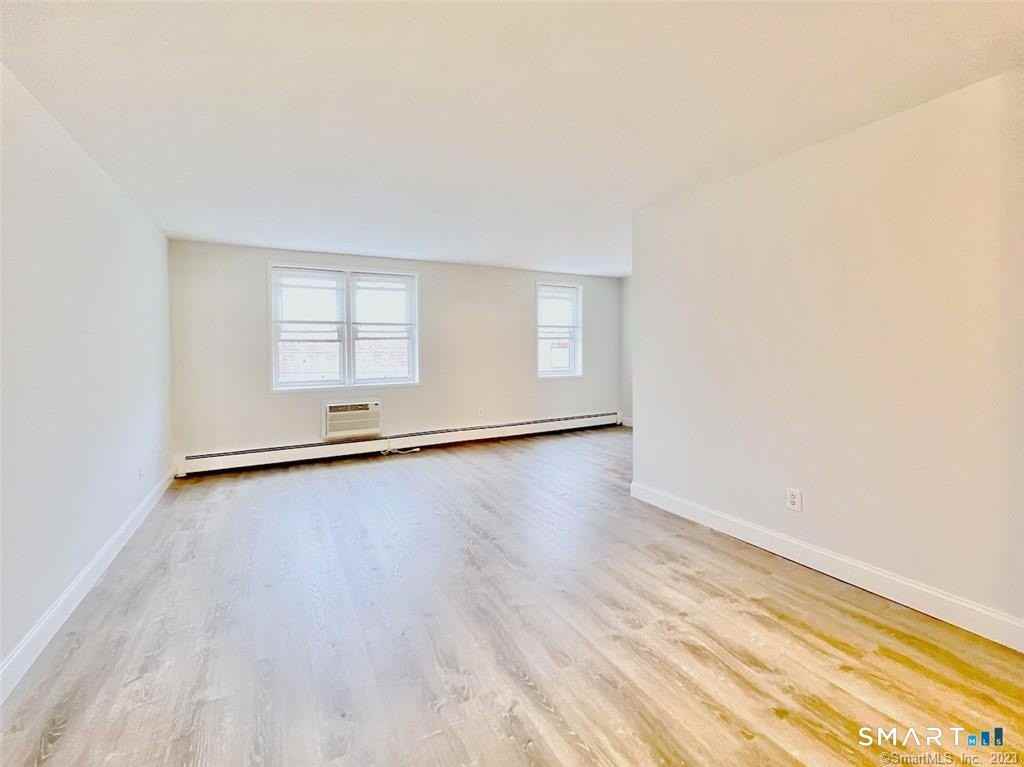 140 Grove St #5J - Photo 3 of 12