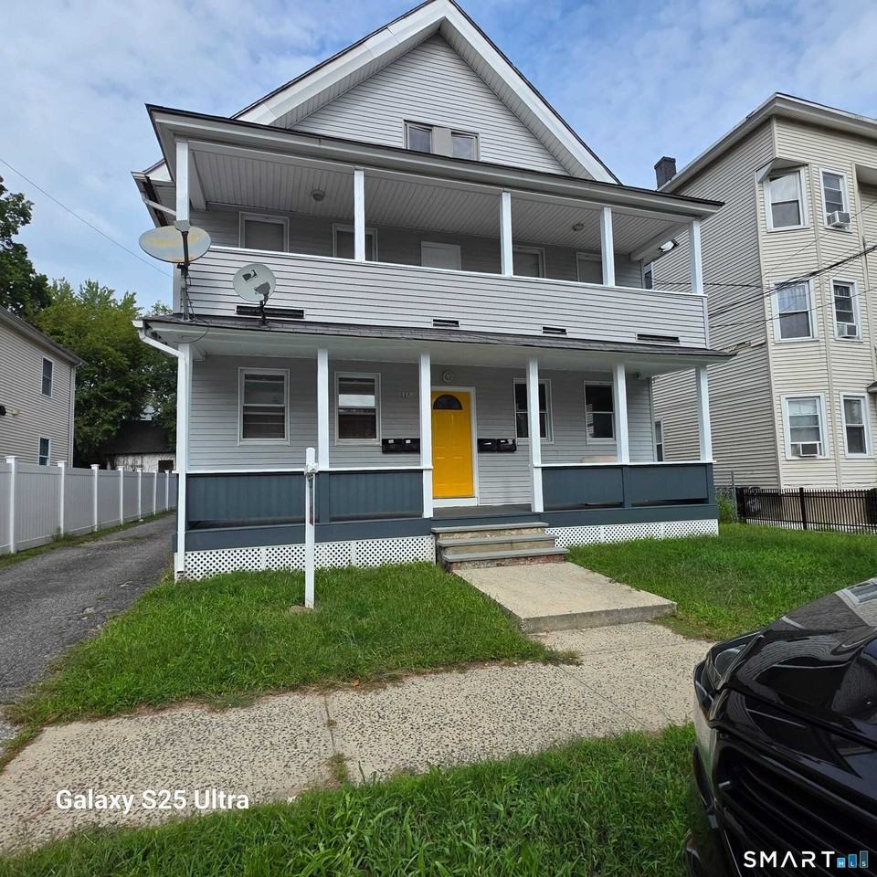 1144 Hancock Ave #1R - Photo 3 of 26