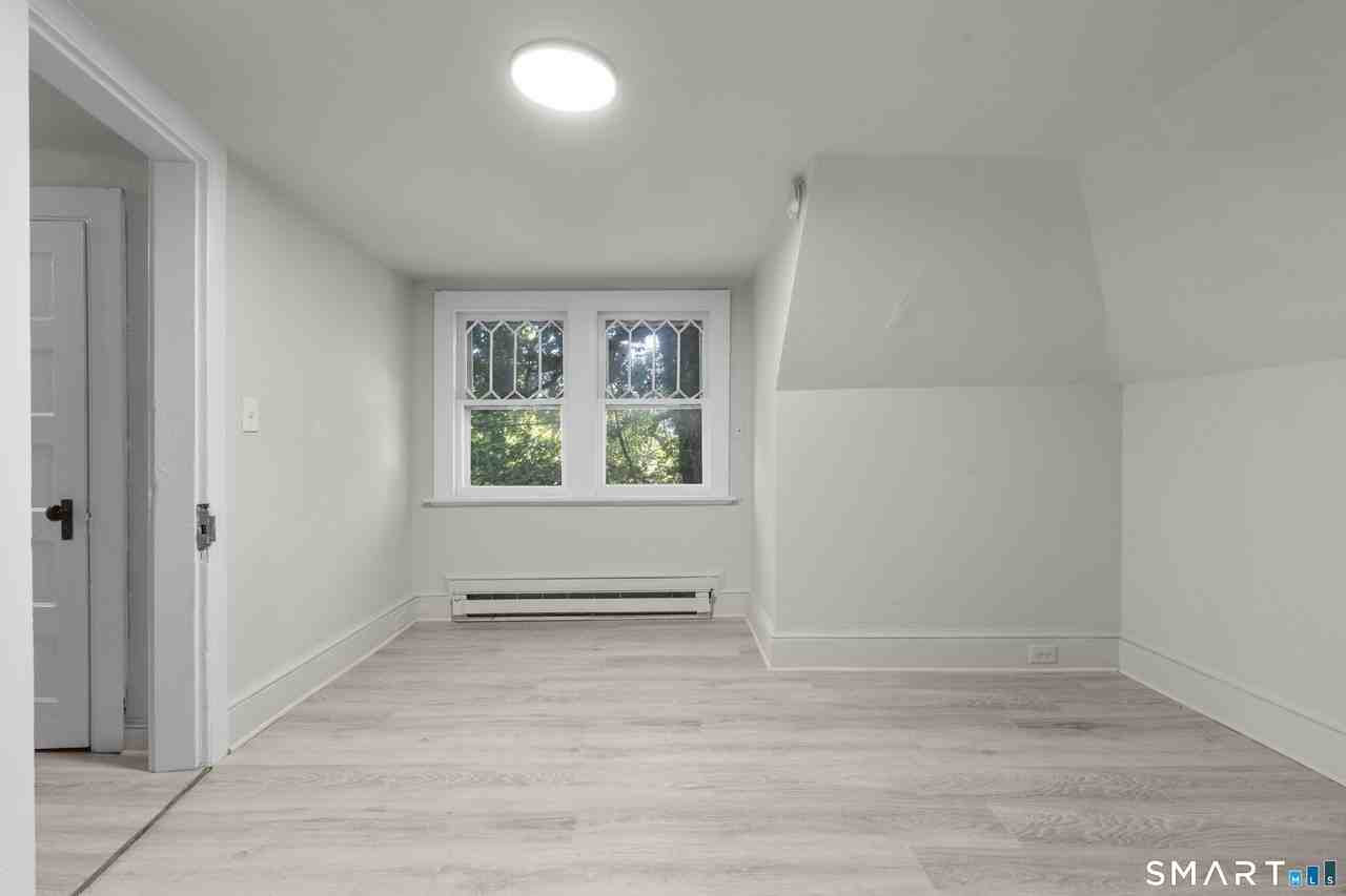 908 Main St - Photo 7 of 12