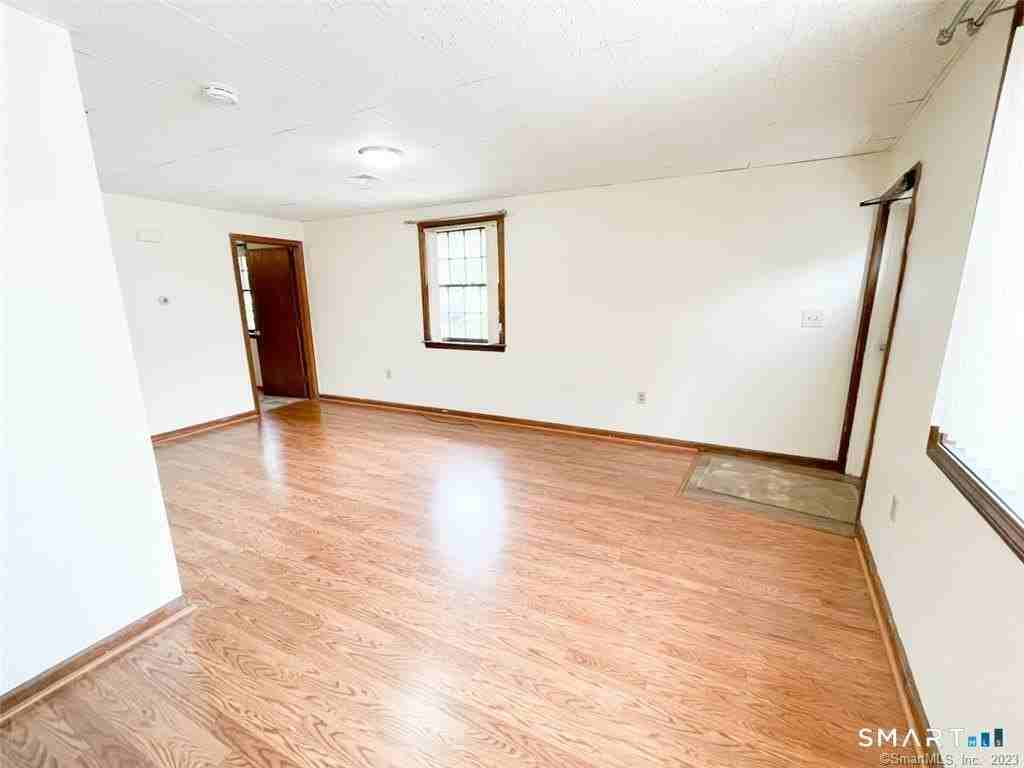 150 S Cherry St - Photo 3 of 10