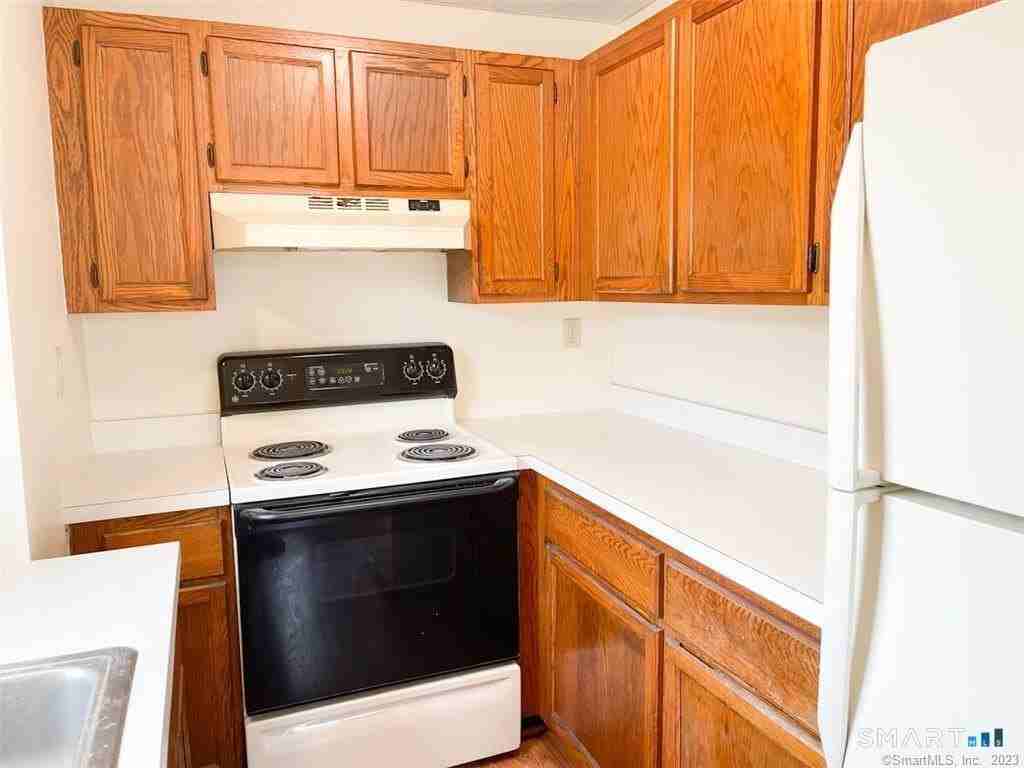 150 S Cherry St - Photo 5 of 10