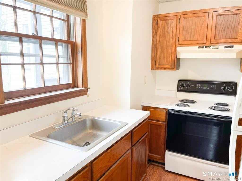 150 S Cherry St - Photo 6 of 10