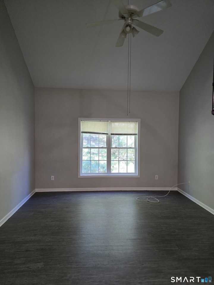 680 Boston Post Rd #31 - Photo 2 of 14