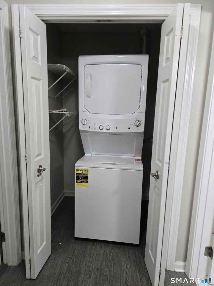 680 Boston Post Rd #31 - Photo 5 of 14