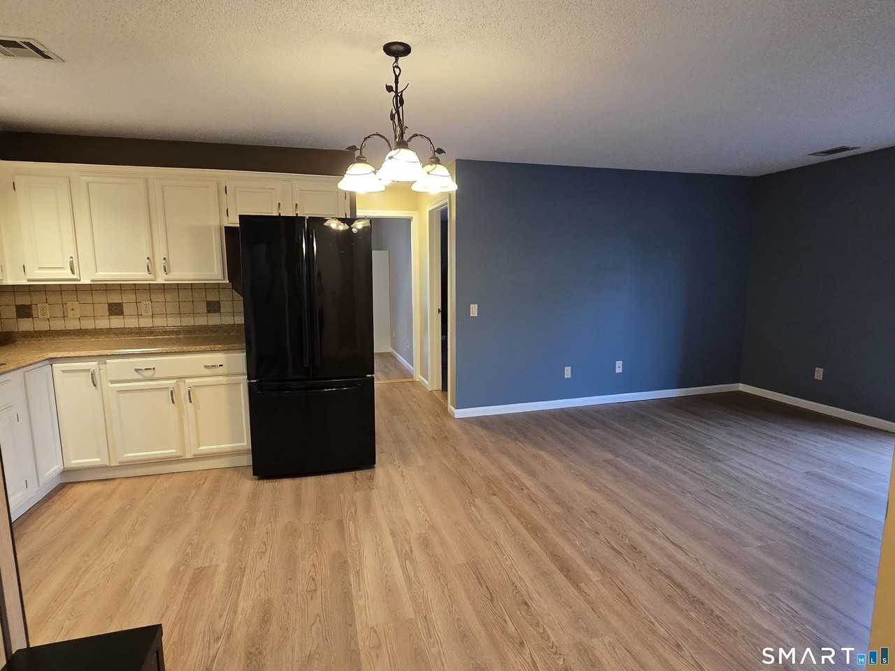 54 N Mountain Rd #302 - Photo 2 of 20