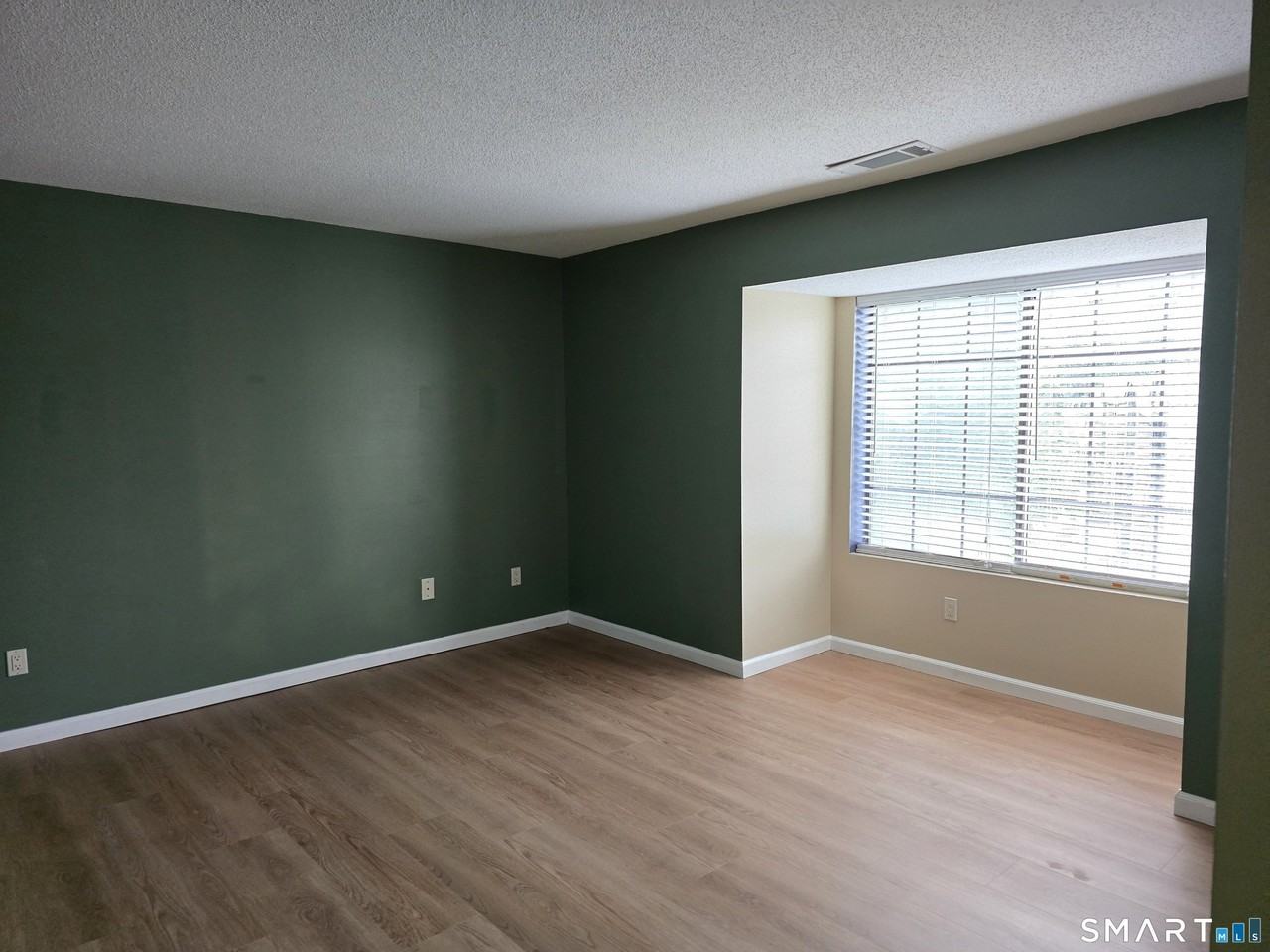 54 N Mountain Rd #302 - Photo 7 of 20
