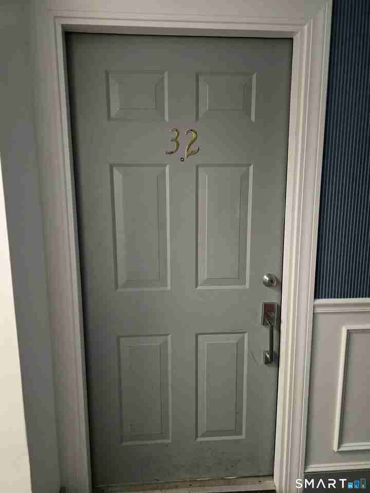 680 Boston Post Rd #32 - Photo 6 of 19