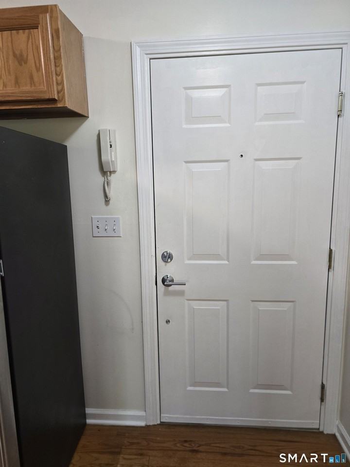 680 Boston Post Rd #32 - Photo 7 of 19