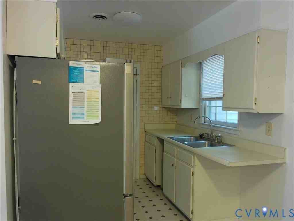 1716 Winder St - Photo 6 of 15
