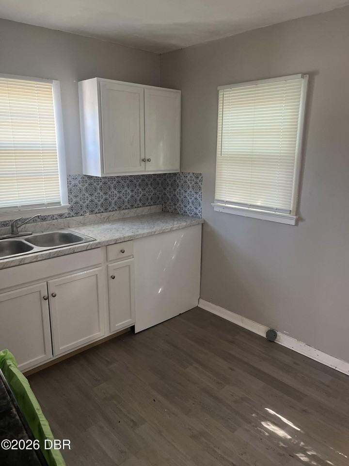341 Fairview Ave #2 - Photo 2 of 10