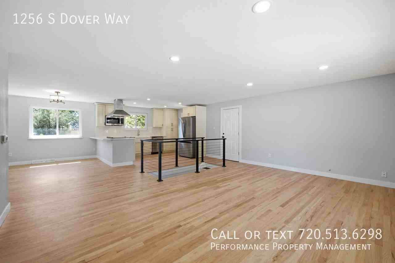 1256 S Dover Way - Photo 4 of 34