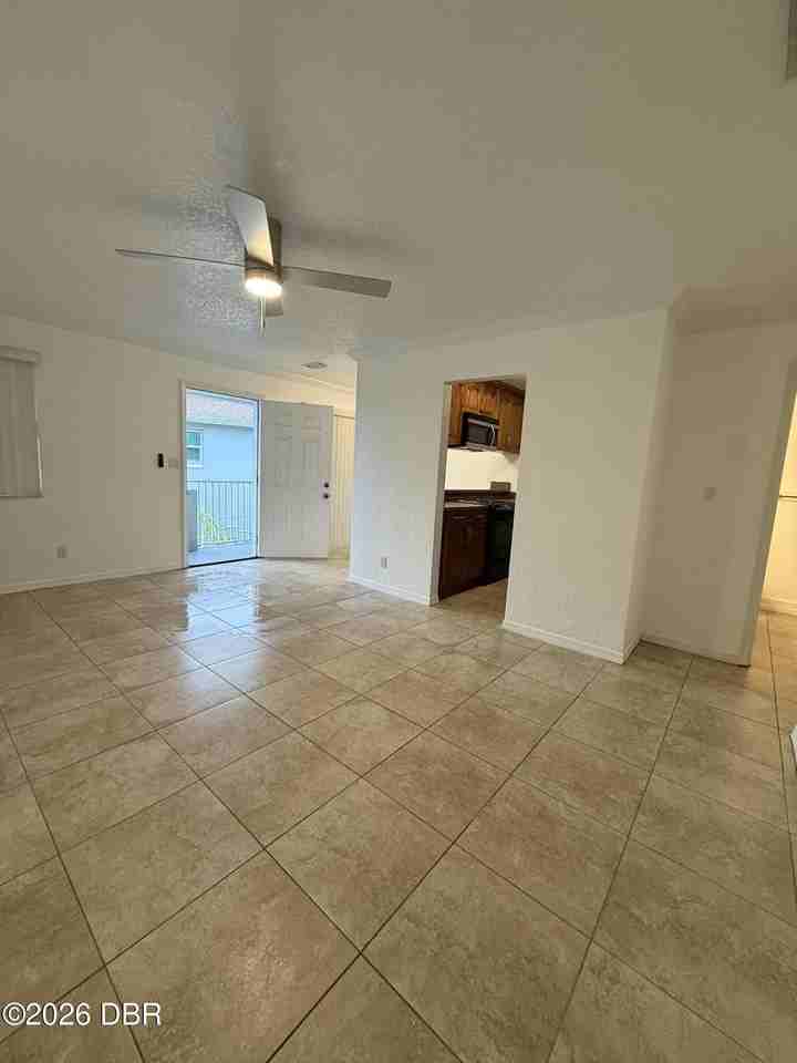 436 Auburn Dr #204