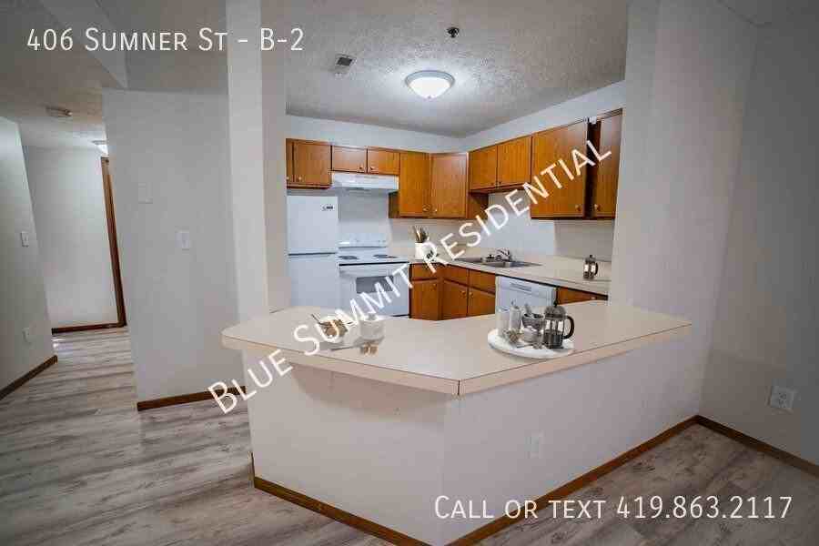 406 Sumner St #B2 - Photo 2 of 9