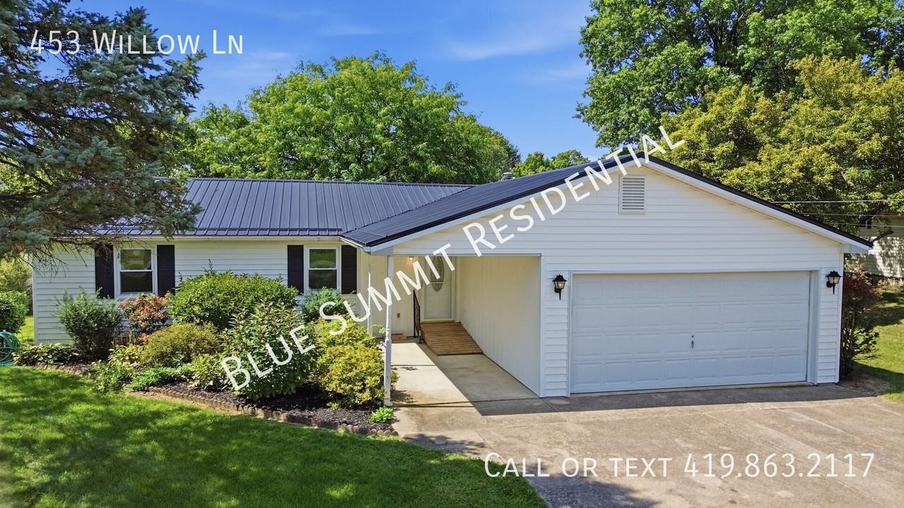453 Willow Ln - Photo 2 of 34