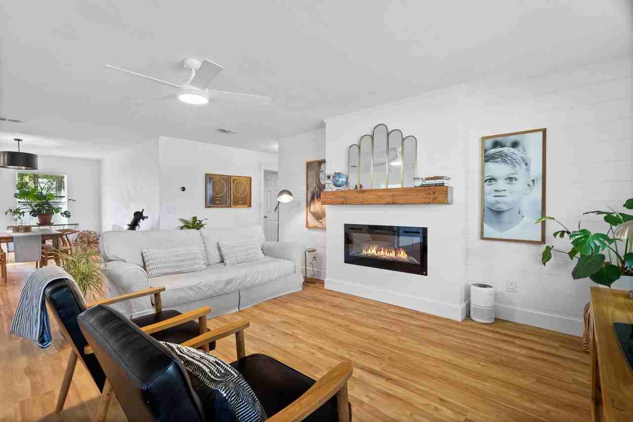 102 Lauren Ln - Photo 2 of 25