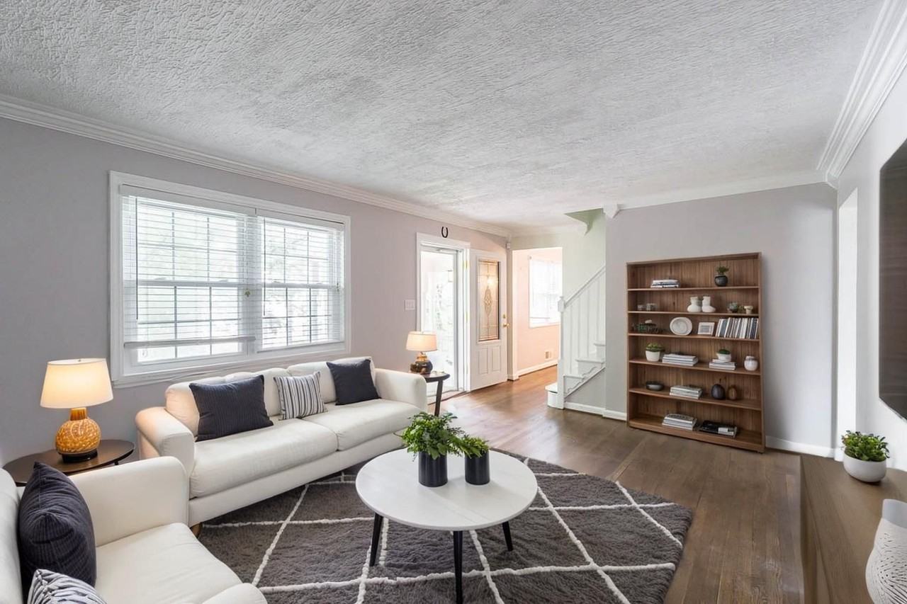 5709 Newton St - Photo 2 of 28